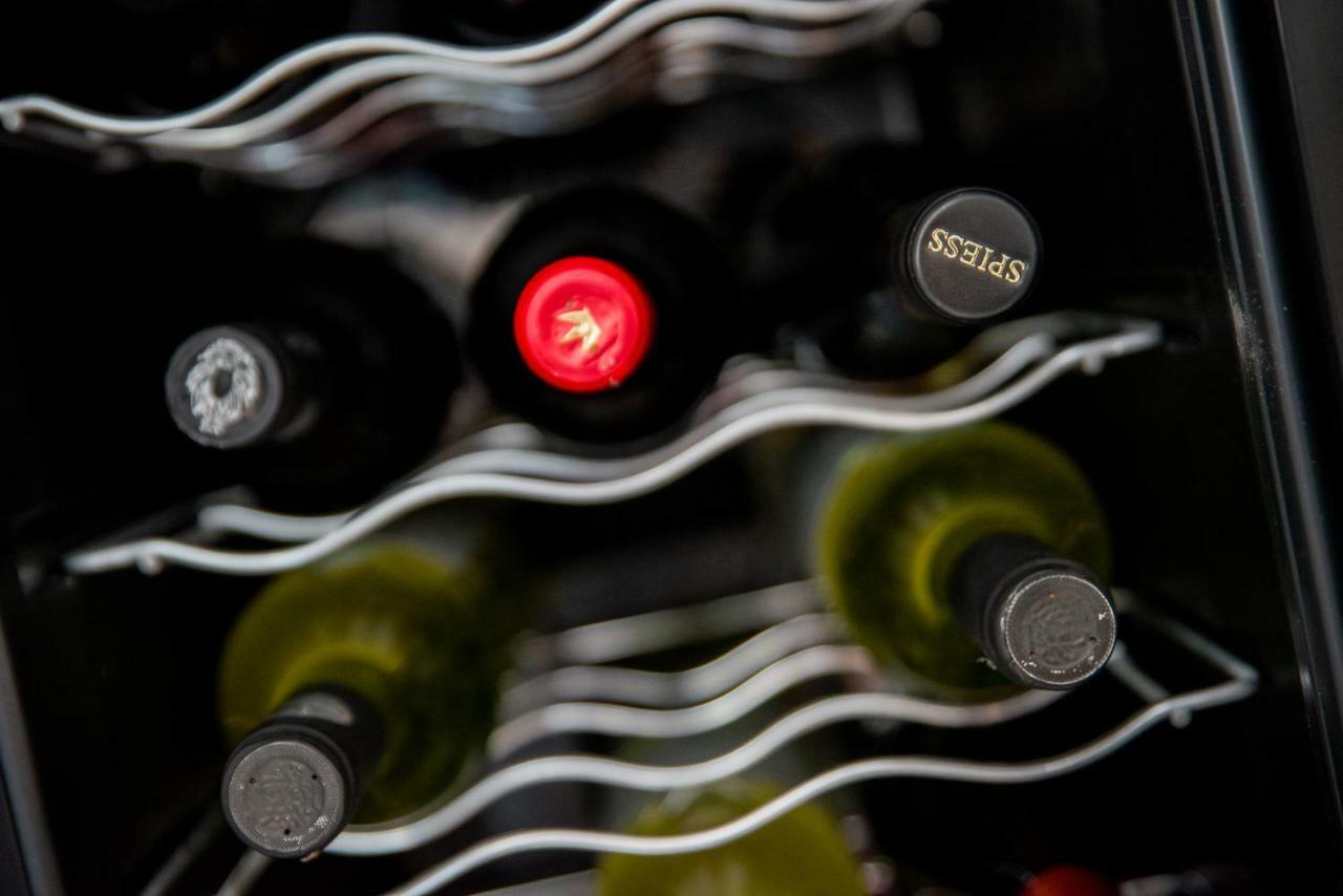 Bed&Wine In The Center Of Oradea Appartement Buitenkant foto